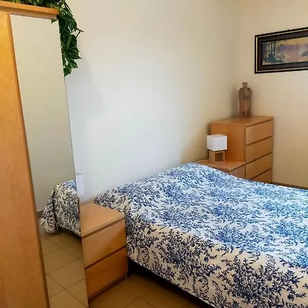 Dans Maison En Rez-de-chaussee Avec Piscine Holiday home Joyeuse