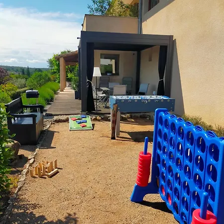Dans Maison En Rez-de-chaussee Avec Piscine * Joyeuse