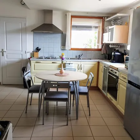 Feriehus Dans Maison En Rez-de-chaussee Avec Piscine *